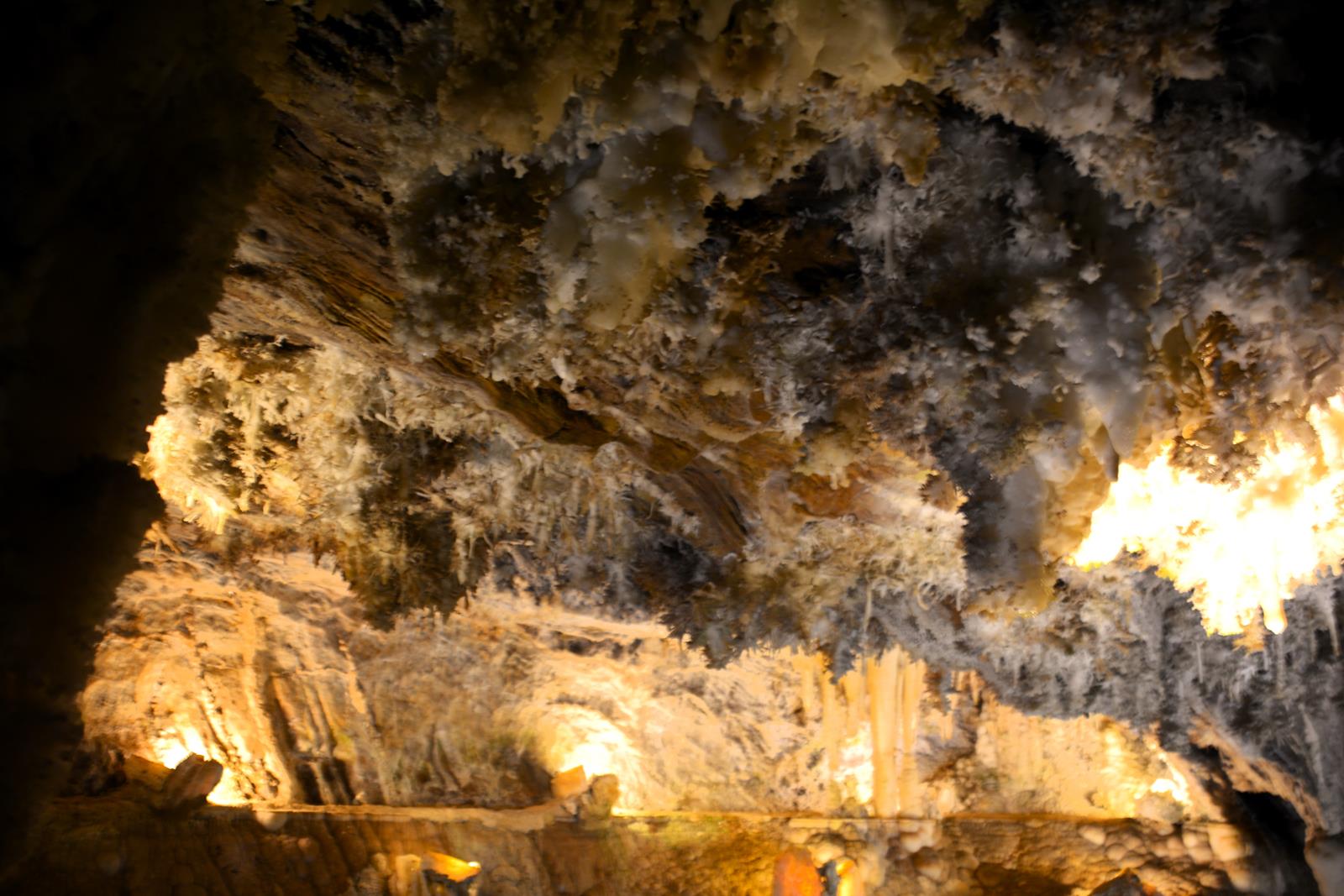 Visita a la gruta de las maravillas